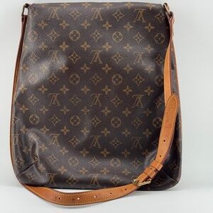 Louis Vuitton Monogram Crossbody Messenger Bag